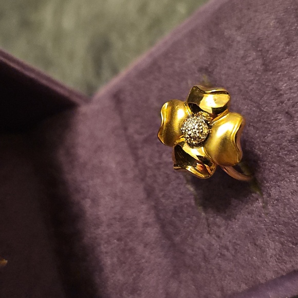 Sale⏰️18k Solid Gold-Italian Vintage flower Design w/centerDiamonds 6/6.5 - Picture 12 of 13